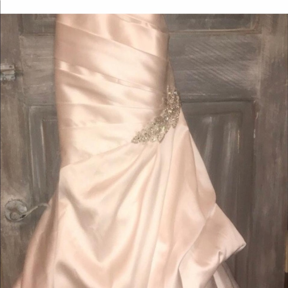 Wedding gown